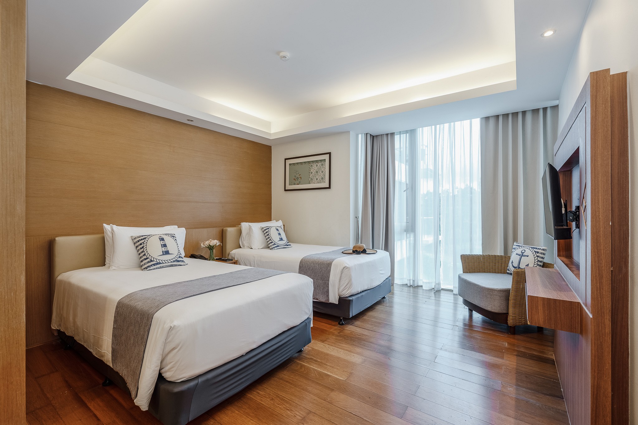 2 Bedroom Residence with Kitchen and Balcony